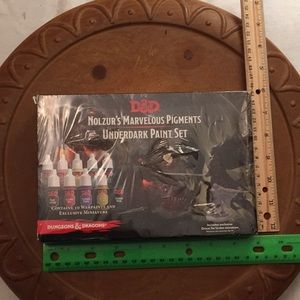 Dungeons and dragons paint set
